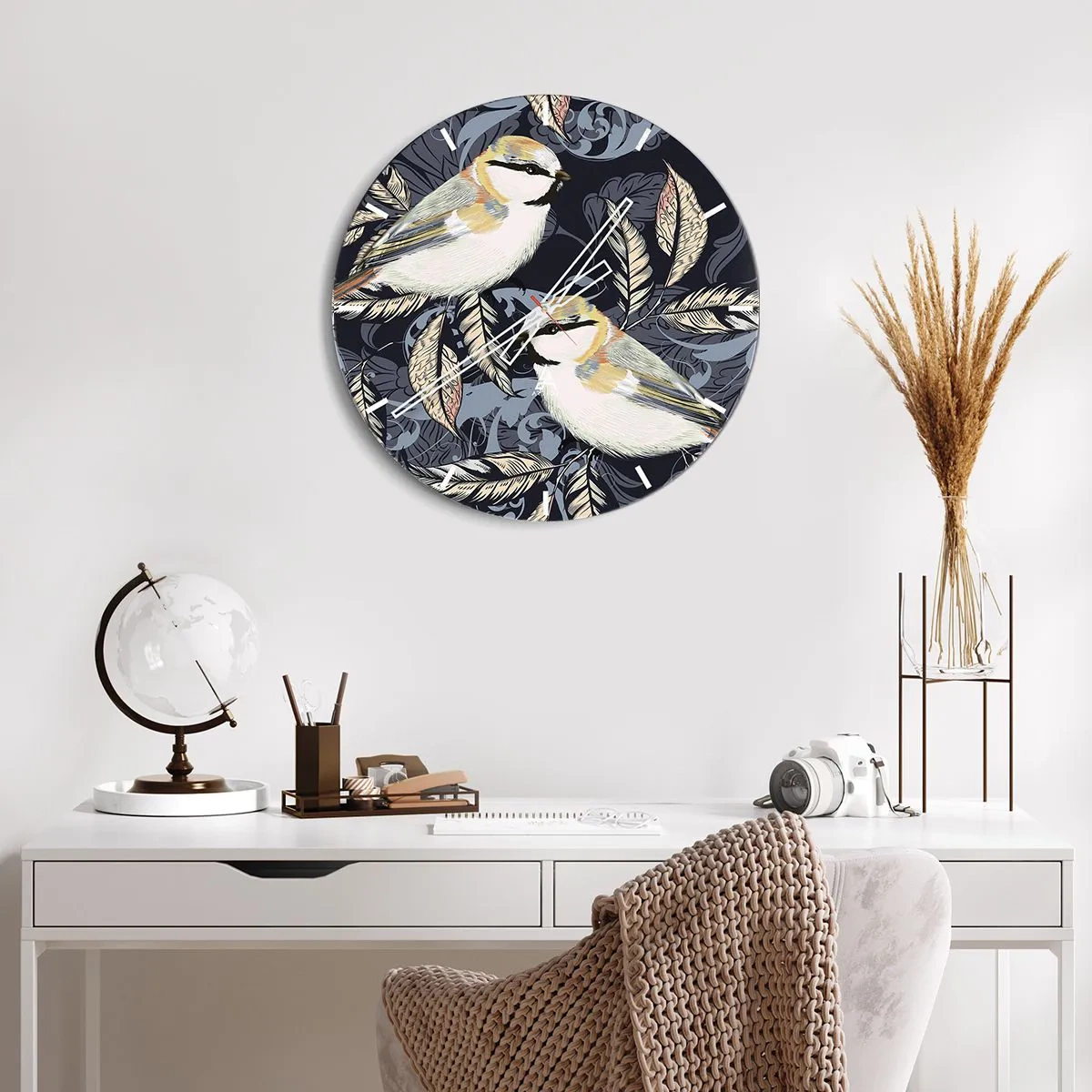 Relógio de parede - Relógio em vidro - Ilustração de dois pássaros sobre um fundo de folhas decorativas - 30x30cm - Canto amarelo-azul - Decoração de parede moderna para a sala de estar, cozinha e quarto ARTTOR