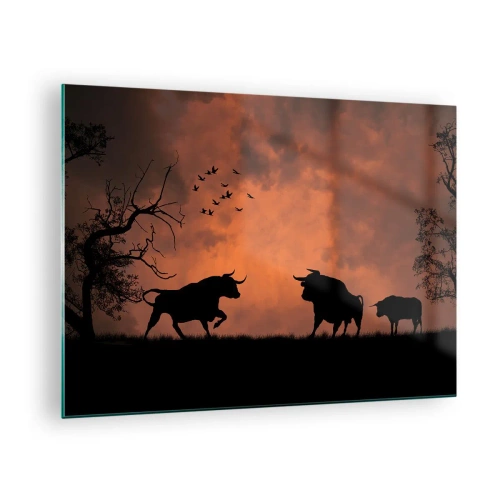 Quadro em vidro - Silhuetas de touros contra um céu laranja ao entardecer - 70x50cm - Um espetáculo dramático da natureza - Decoração de parede moderna para a sala de estar e quarto ARTTOR