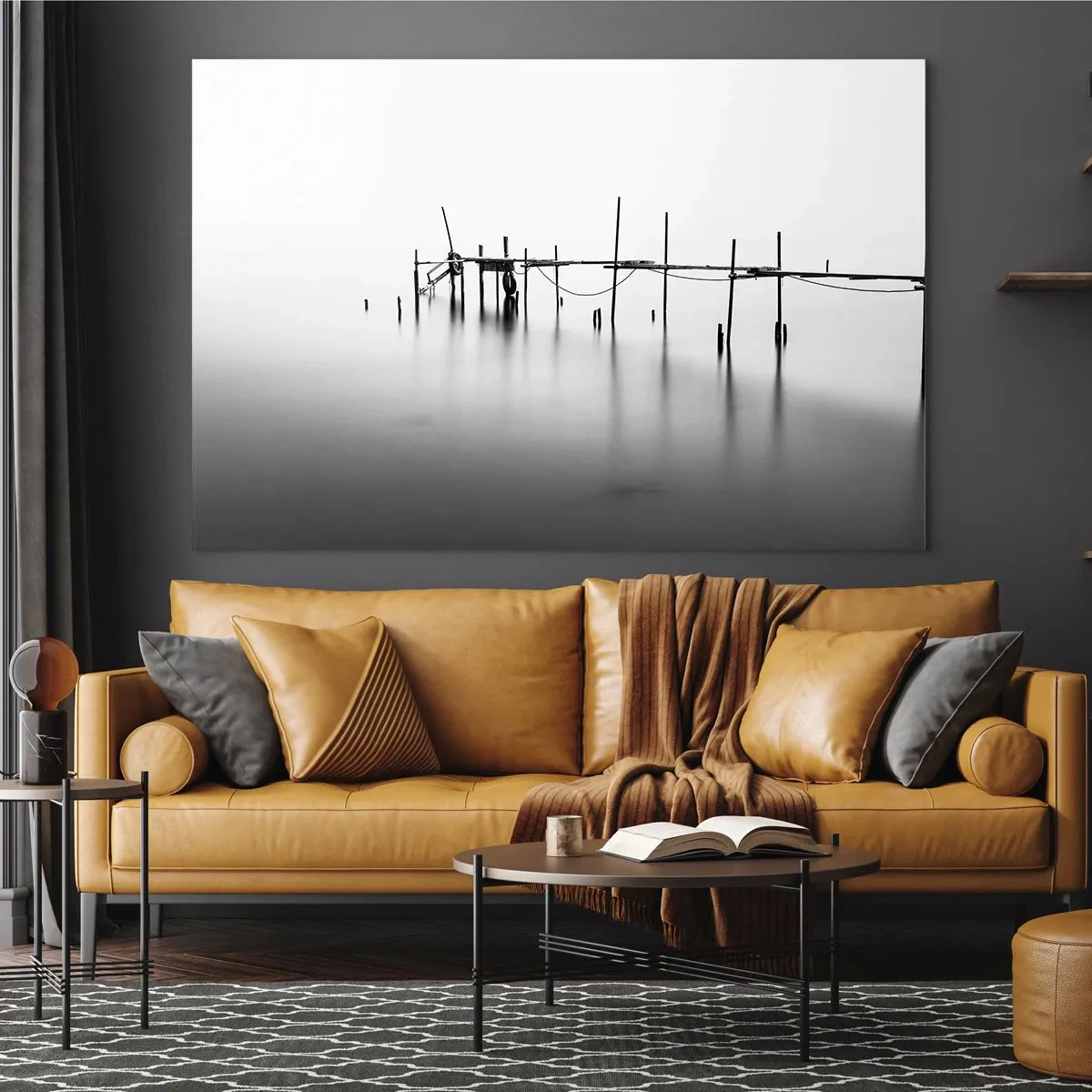 Quadro em vidro - Um cais preto e branco em uma superfície calma de água - 70x50cm - E se o mundo não existe? - Decoração de parede moderna para a sala de estar e quarto ARTTOR