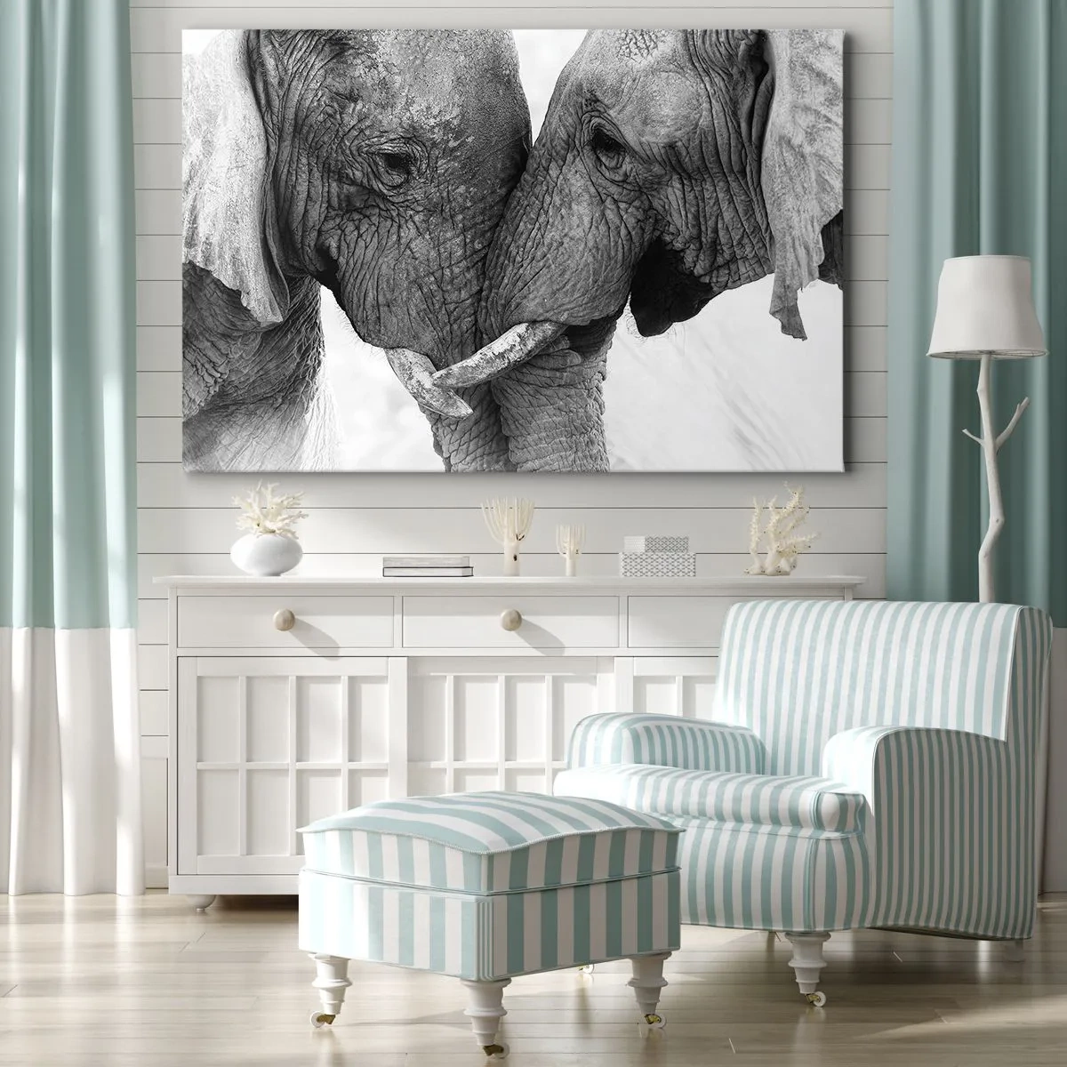 Quadro em tela - Dois elefantes em um gesto terno contra um fundo monocromático - 70x50cm - Confissão sincera - Decoração de parede moderna para a sala de estar e quarto ARTTOR