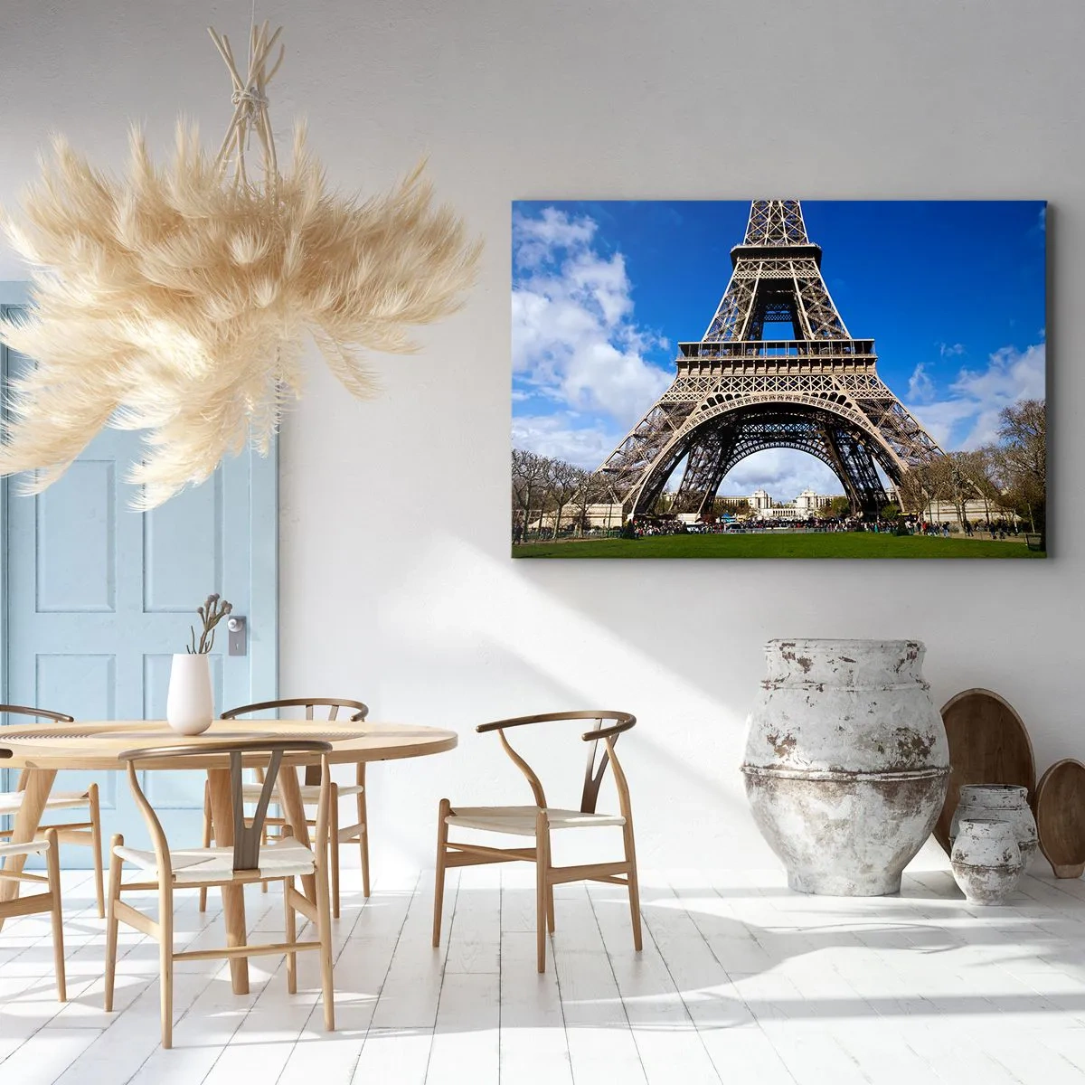 Quadro em tela - A Torre Eiffel contra o fundo de um céu azul e um parque verde - 70x50cm - Toda Paris aos seus pés - Decoração de parede moderna para a sala de estar e quarto ARTTOR