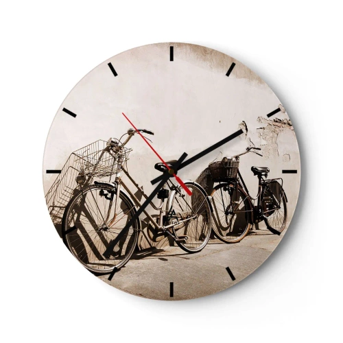 Relógio de parede - Relógio em vidro - Bicicletas estilo retrô contra uma parede - 30x30cm - Encanto inesquecível do passado - Decoração de parede moderna para a sala de estar, cozinha e quarto ARTTOR