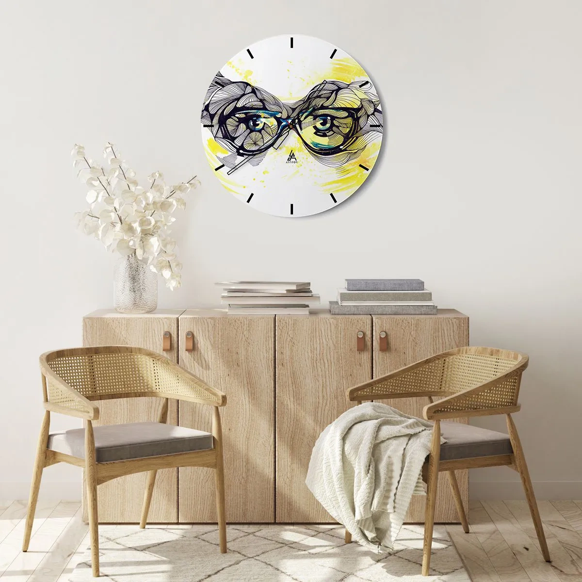 Relógio de parede - Relógio em vidro - Óculos azuis em estilo artístico com detalhes geométricos e fundo amarelo. - 30x30cm - Através de óculos azuis - Decoração de parede moderna para a sala de estar, cozinha e quarto ARTTOR