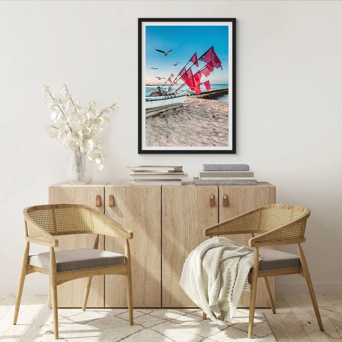 Pôster com moldura preta - Barco de pesca com bandeiras vermelhas na praia - 50x70cm - Um merecido descanso - Decoração de parede moderna para a sala de estar e quarto ARTTOR