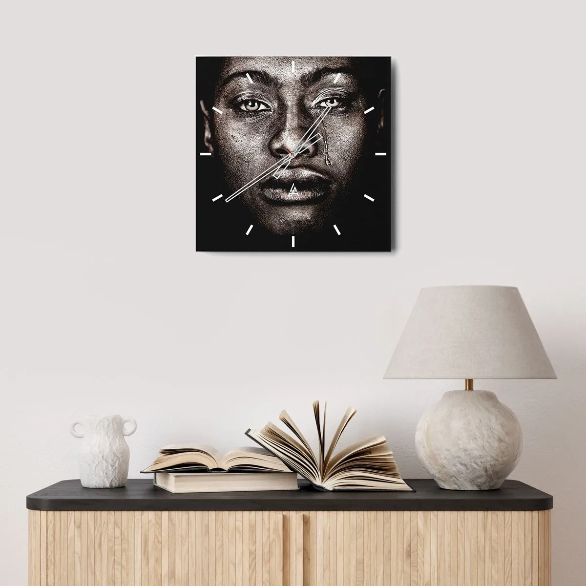 Relógio de parede - Relógio em vidro - Uma lágrima - 30x30 cm