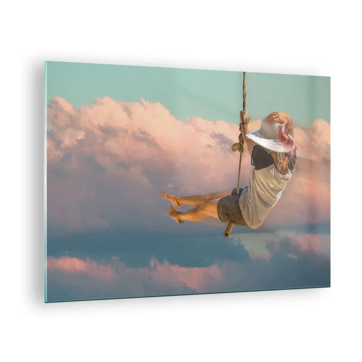 Quadro em vidro - Menina em um balanço entre nuvens cor de rosa - 70x50cm - Diversão nas nuvens - Decoração de parede moderna para a sala de estar e quarto ARTTOR