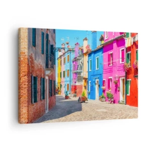 Quadro em tela - Edifícios coloridos em uma rua estreita da cidade - 70x50cm - A Cidade dos Papagaios - Decoração de parede moderna para a sala de estar e quarto ARTTOR
