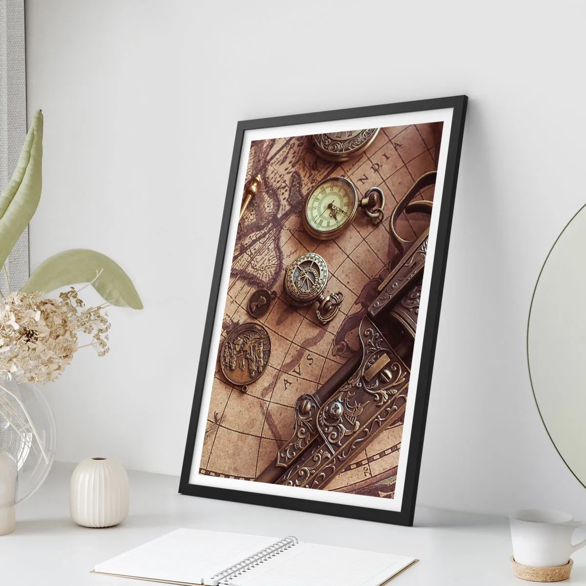 Pôster com moldura preta - Uma bússola, um mapa e itens antigos que simbolizam a aventura - 50x70cm - A aventura nos chama - Decoração de parede moderna para a sala de estar e quarto ARTTOR