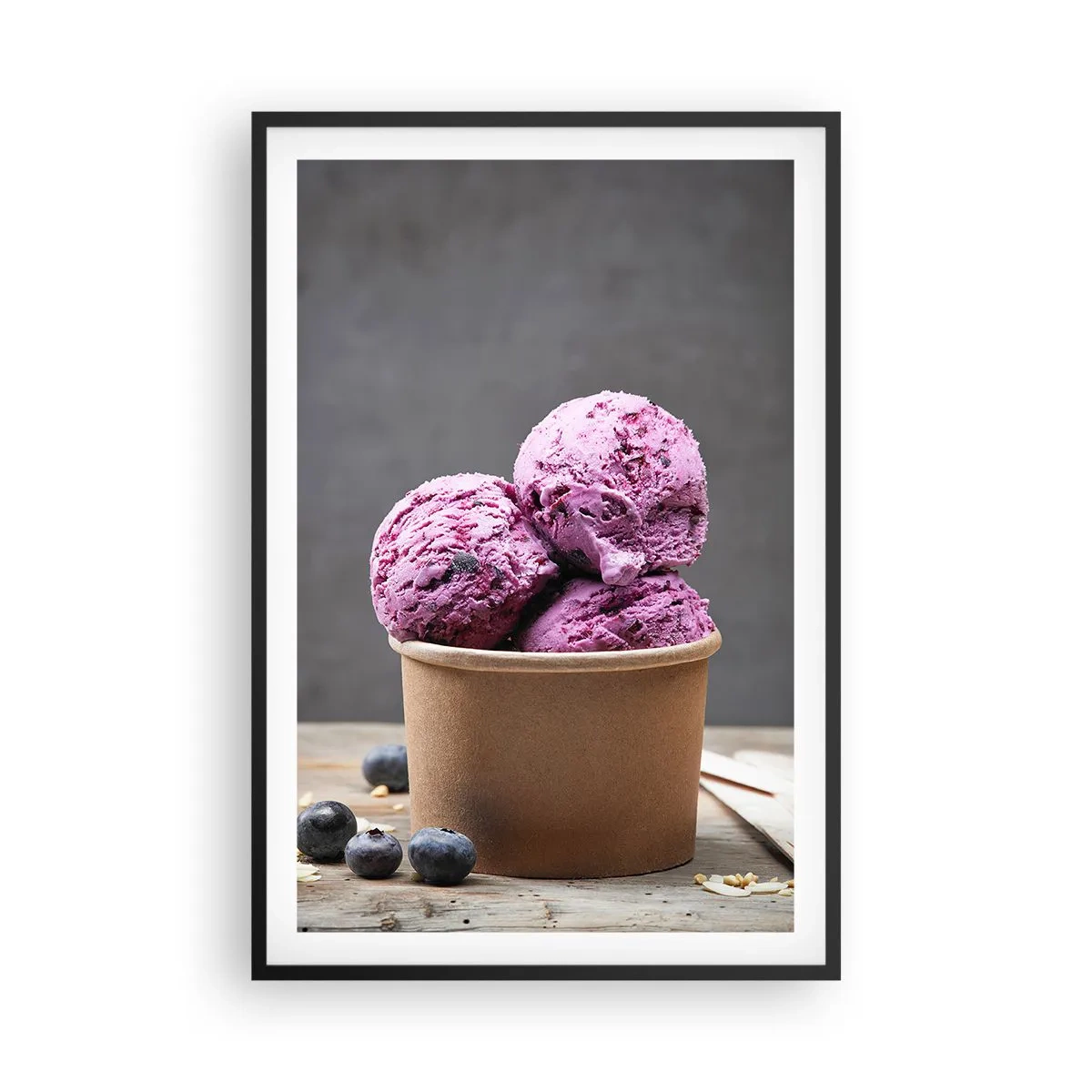 Pôster com moldura preta - Doçura e frieza - 61x91 cm