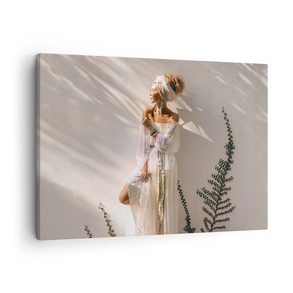 Quadro em tela - Uma mulher em estilo boho iluminada pelos raios de sol - 70x50cm - O sol e a garota - Decoração de parede moderna para a sala de estar e quarto ARTTOR