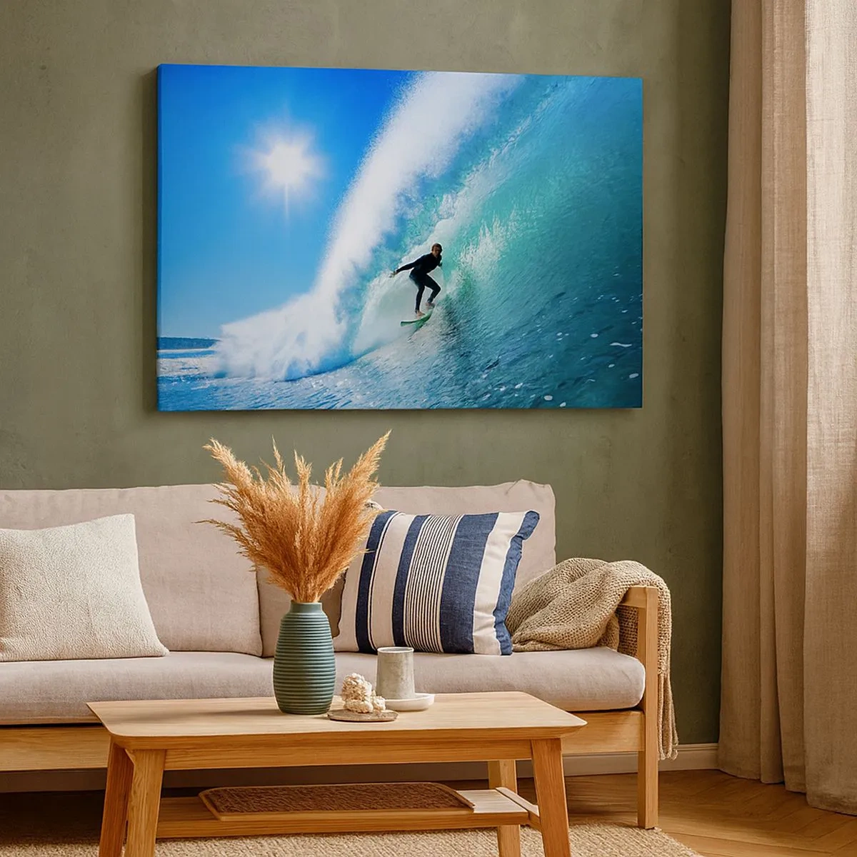Quadro em tela - Um surfista em uma prancha surfa dentro de uma onda poderosa sob um céu azul. - 70x50cm - Azul gigante - Decoração de parede moderna para a sala de estar e quarto ARTTOR