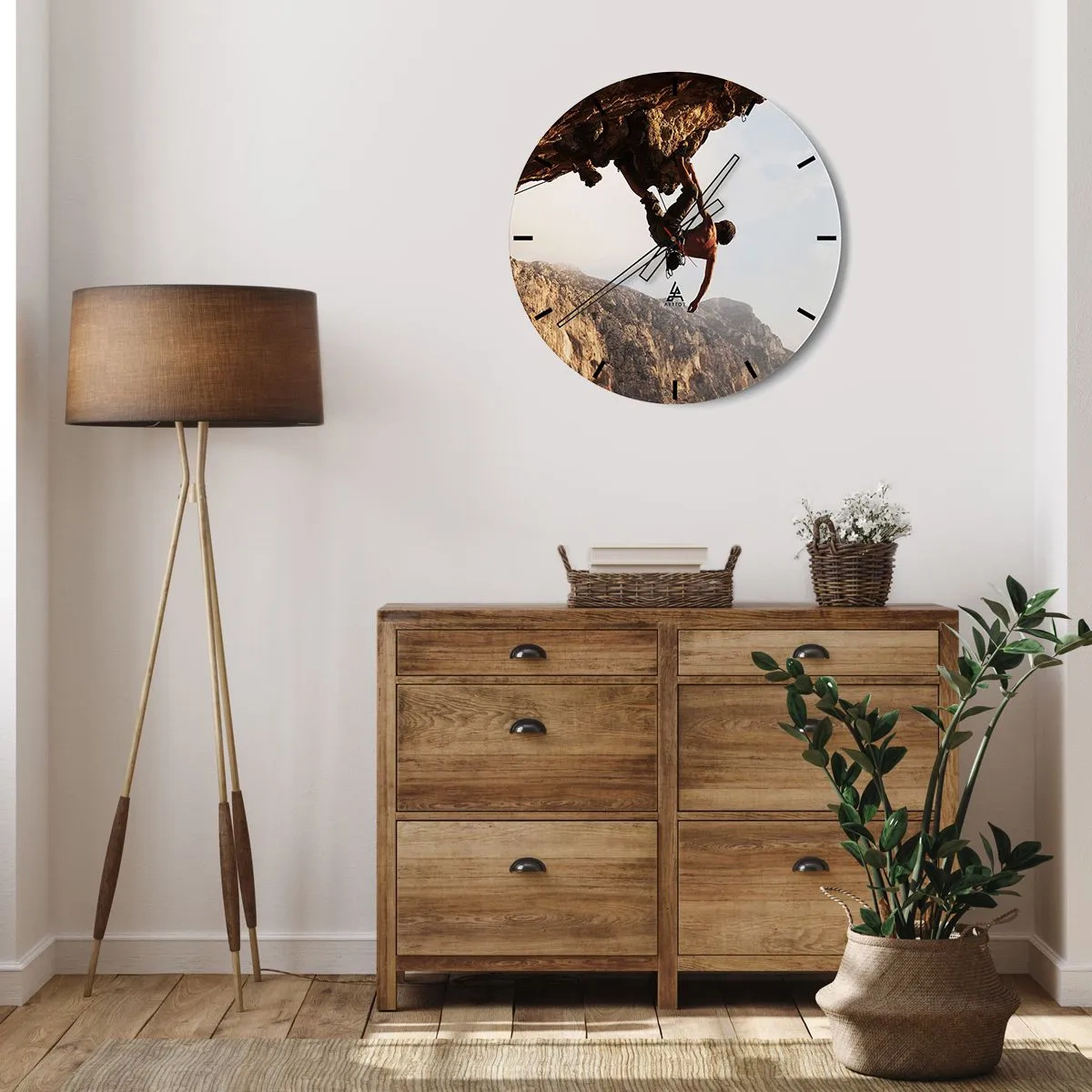 Relógio de parede - Relógio em vidro - Escalando um penhasco com vista para as montanhas - 30x30cm - O mundo encolhido num punhado de rochas - Decoração de parede moderna para a sala de estar, cozinha e quarto ARTTOR