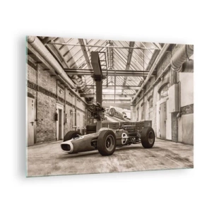 Quadro em vidro - Um carro de corrida antigo em um salão industrial - 70x50cm - O descanso do vencedor - Decoração de parede moderna para a sala de estar e quarto ARTTOR