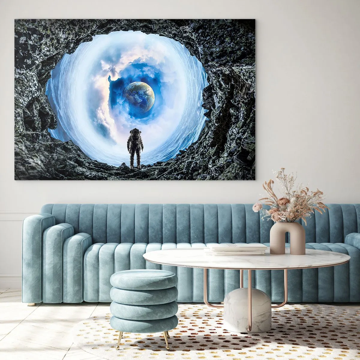 Quadro em vidro - Um astronauta olhando para a Terra de dentro de uma caverna rochosa. - 70x50cm - Não muito longe de casa - Decoração de parede moderna para a sala de estar e quarto ARTTOR