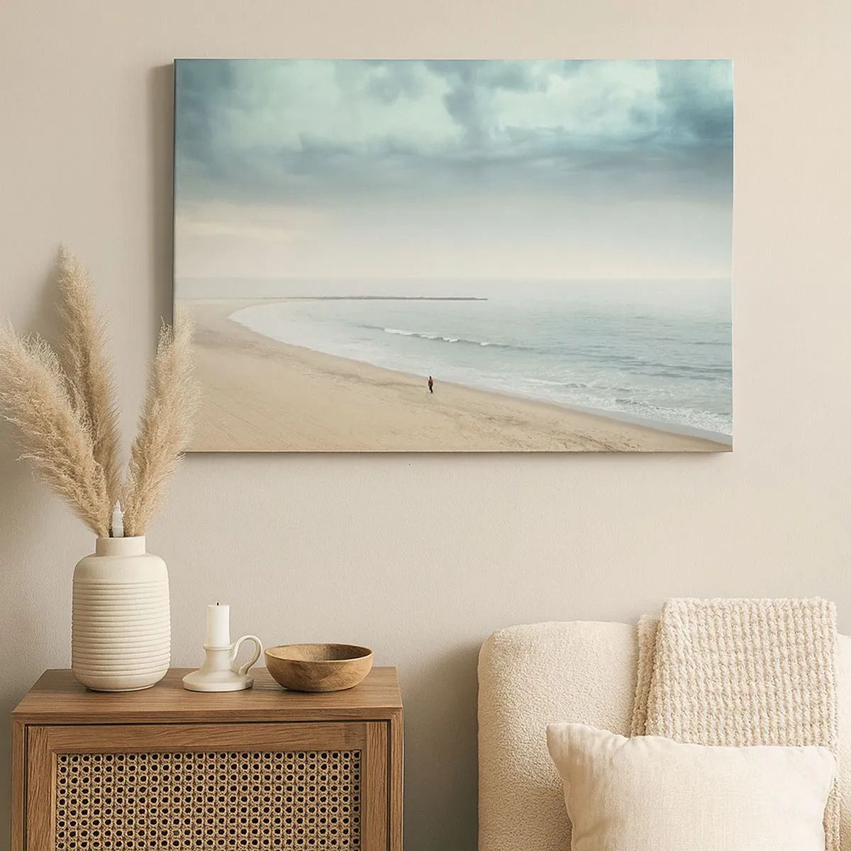 Quadro em tela - Uma figura solitária em uma praia deserta perto de um mar calmo - 70x50cm - Em busca da paz - Decoração de parede moderna para a sala de estar e quarto ARTTOR