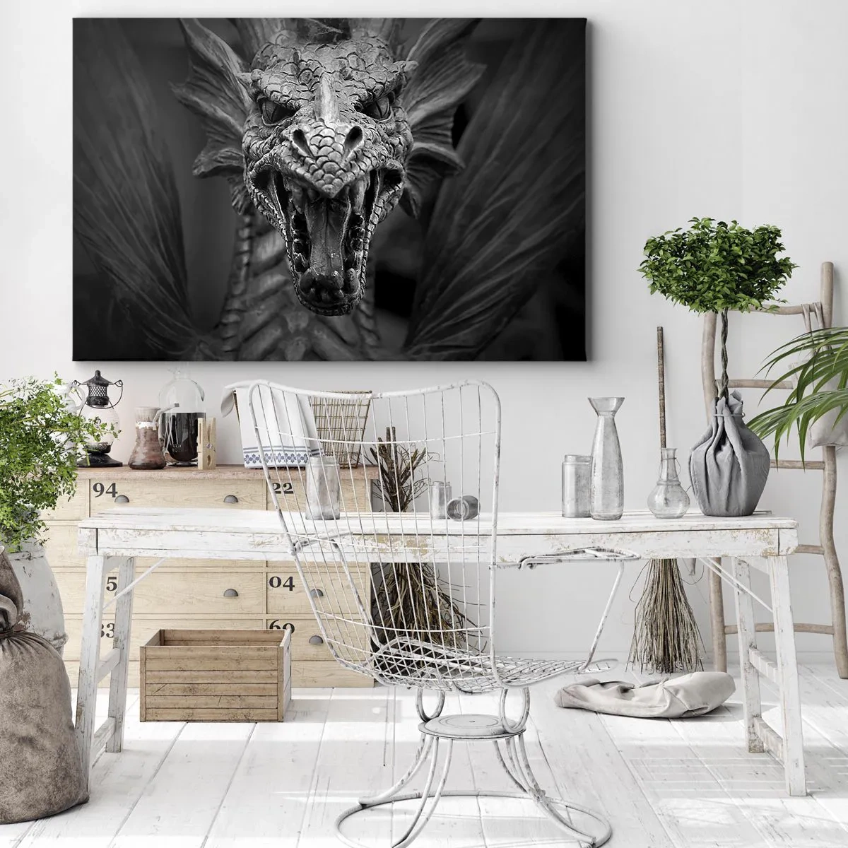 Quadro em tela - Uma cabeça de dragão ameaçadora em preto e branco com detalhes expressivos. - 70x50cm - Dragão de conto de fadas em tons de cinza - Decoração de parede moderna para a sala de estar e quarto ARTTOR