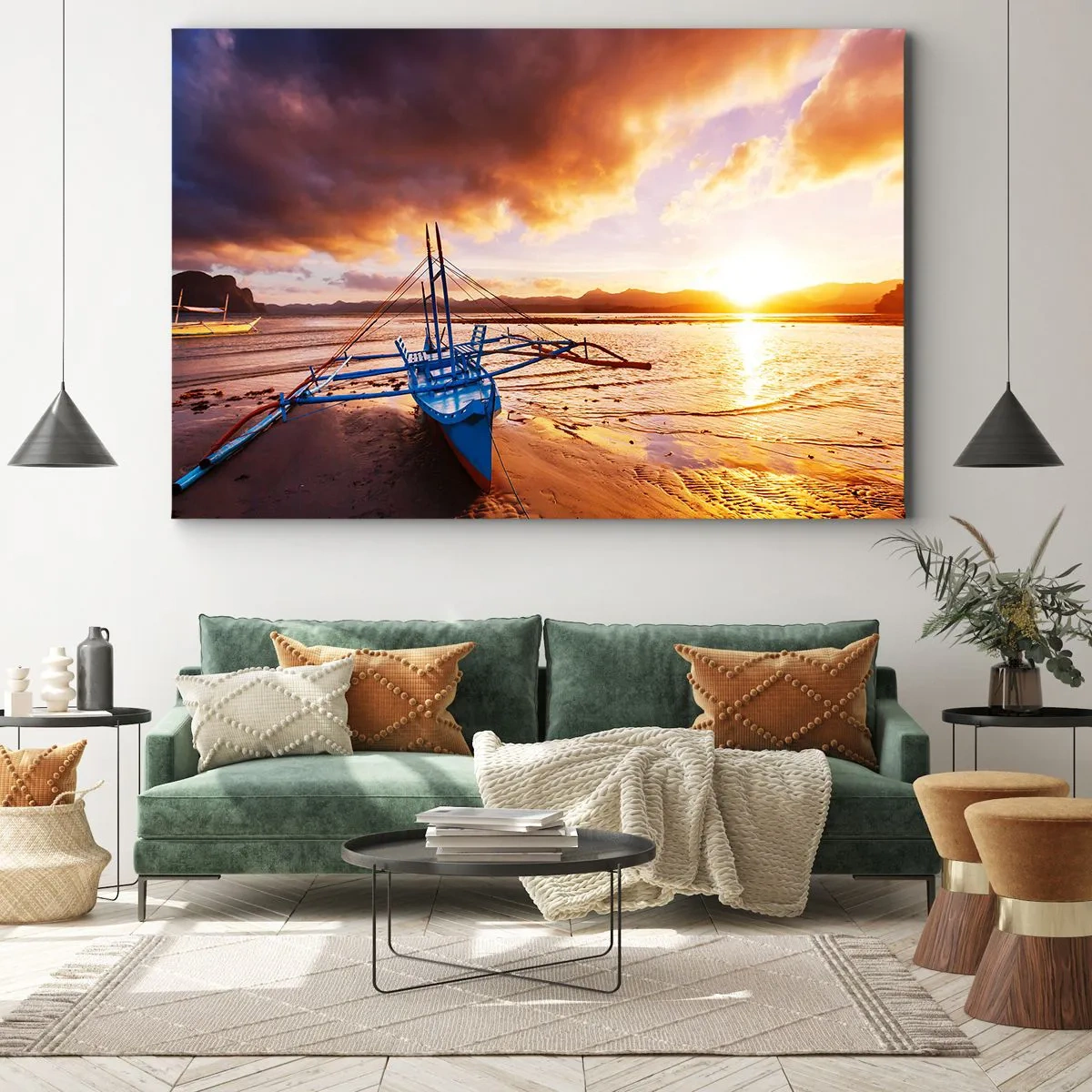 Quadro em tela - Barco azul na praia ao pôr do sol - 70x50cm - Esticar-se na areia após um longo dia - Decoração de parede moderna para a sala de estar e quarto ARTTOR