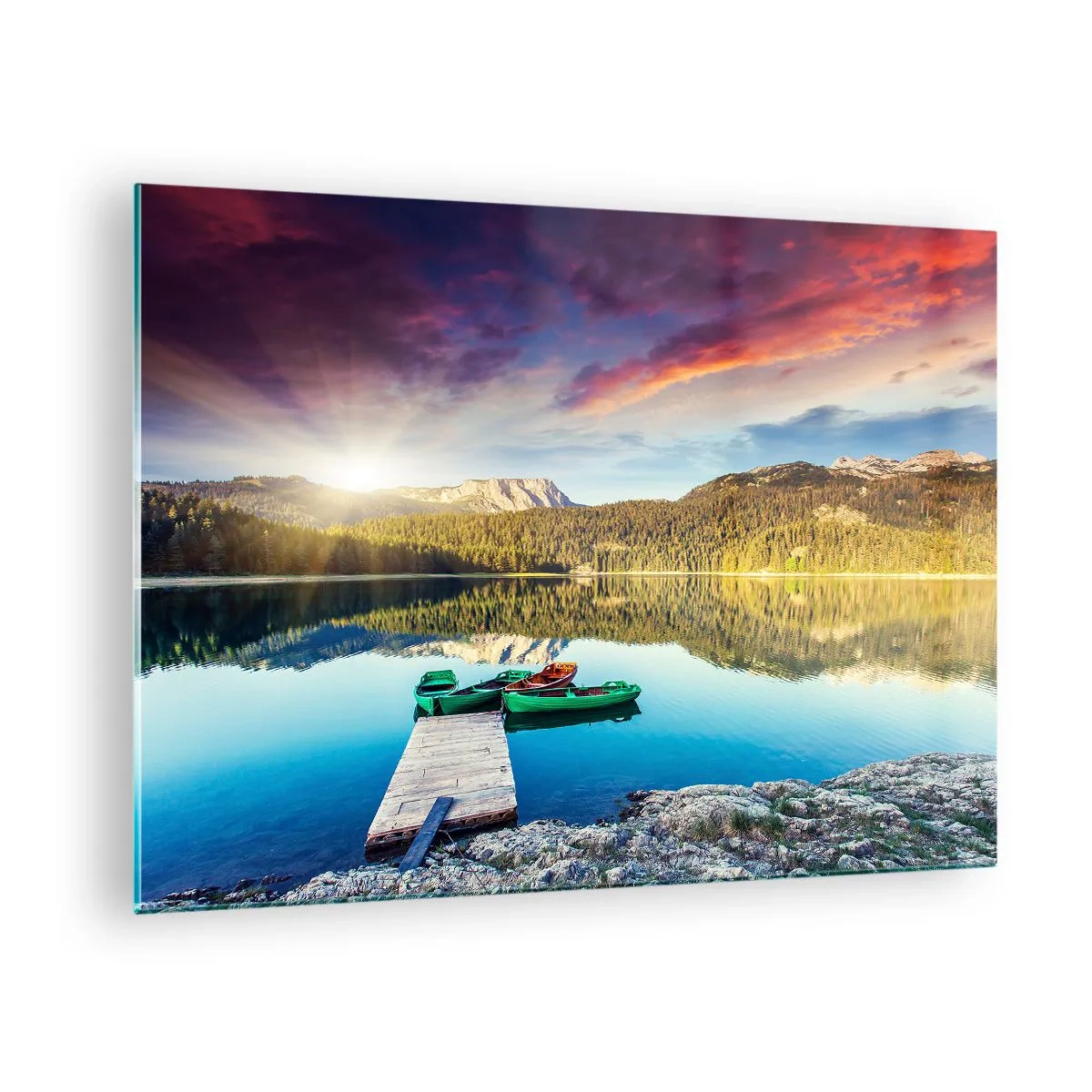 Quadro em vidro - Um lago pitoresco com um píer de madeira e barcos ao pôr do sol - 70x50cm - Sobre a água tão lisa como um espelho - Decoração de parede moderna para a sala de estar e quarto ARTTOR
