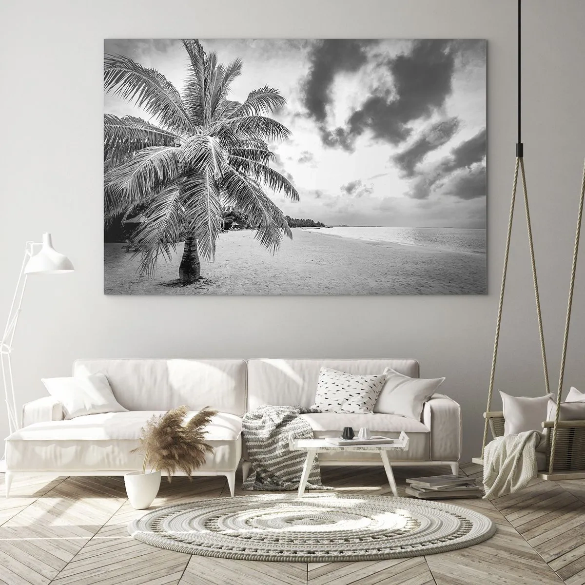 Quadro em vidro - Uma palmeira preta e branca em uma praia vazia com um céu nublado. - 70x50cm - Quando anseia por solidão... - Decoração de parede moderna para a sala de estar e quarto ARTTOR
