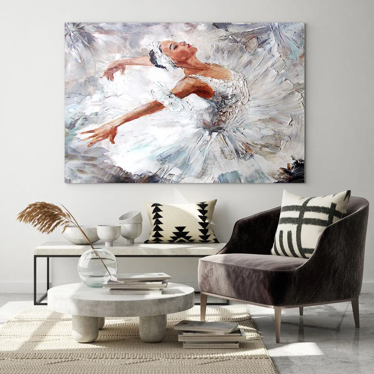 Quadro em vidro - Uma bailarina com roupa branca em pose dinâmica - 70x50cm - Delicado e leve como tule - Decoração de parede moderna para a sala de estar e quarto ARTTOR