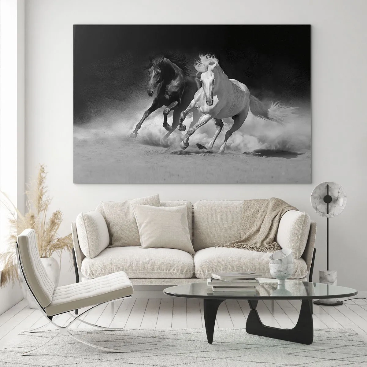 Quadro em vidro - Cavalos correndo em preto e branco - 70x50cm - Galope da liberdade - Decoração de parede moderna para a sala de estar e quarto ARTTOR
