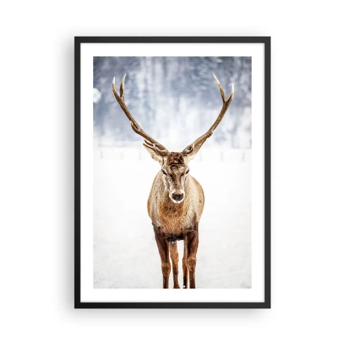 Pôster com moldura preta - Um veado imponente tendo como pano de fundo uma paisagem de inverno - 50x70cm - Direto da névoa de neve - Decoração de parede moderna para a sala de estar e quarto ARTTOR