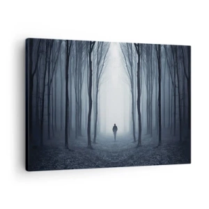 Quadro em tela - Uma figura caminhando entre as árvores em uma floresta enevoada - 70x50cm - Tudo simples e claro - Decoração de parede moderna para a sala de estar e quarto ARTTOR