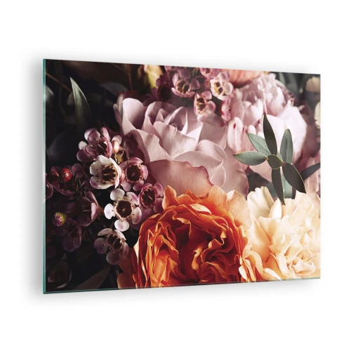 Quadro em vidro - Um close de uma composição de rosas, cravos e pequenas flores. - 70x50cm - Envolto em beleza - Decoração de parede moderna para a sala de estar e quarto ARTTOR