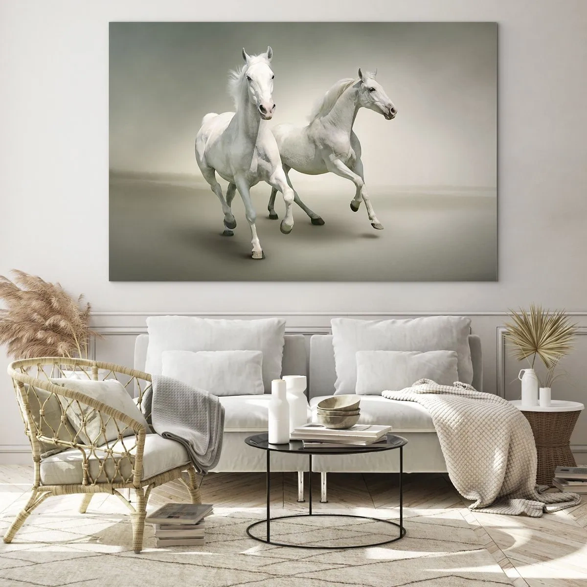 Quadro em vidro - Dois cavalos brancos correndo contra um fundo claro - 70x50cm - White power! - Decoração de parede moderna para a sala de estar e quarto ARTTOR