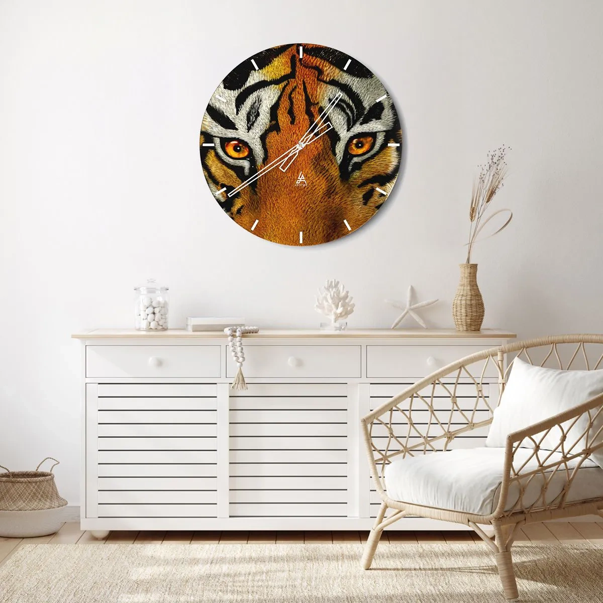 Relógio de parede - Relógio em vidro - Um close do olhar intenso do tigre - 30x30cm - Perigoso e bonito - Decoração de parede moderna para a sala de estar, cozinha e quarto ARTTOR