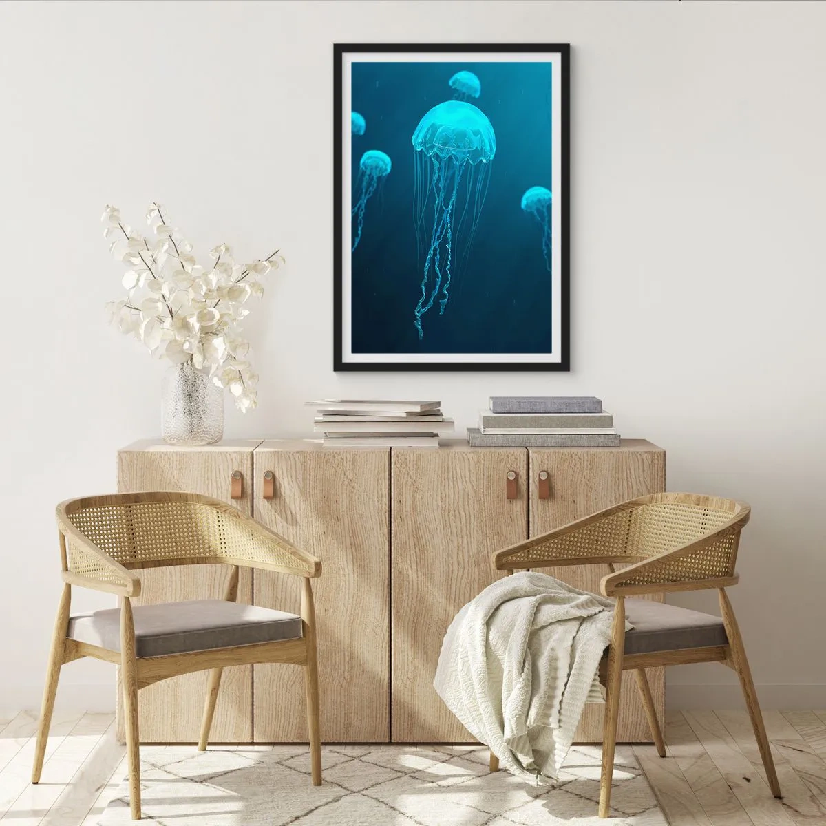 Pôster com moldura preta - Águas-vivas flutuando nas águas azuis do oceano - 50x70cm - Dança do oceano - Decoração de parede moderna para a sala de estar e quarto ARTTOR