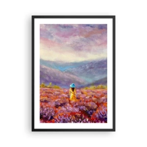 Pôster com moldura preta - Um campo de lavanda com uma mulher usando um chapéu tendo como pano de fundo uma montanha. - 50x70cm - No mundo da lavanda - Decoração de parede moderna para a sala de estar e quarto ARTTOR