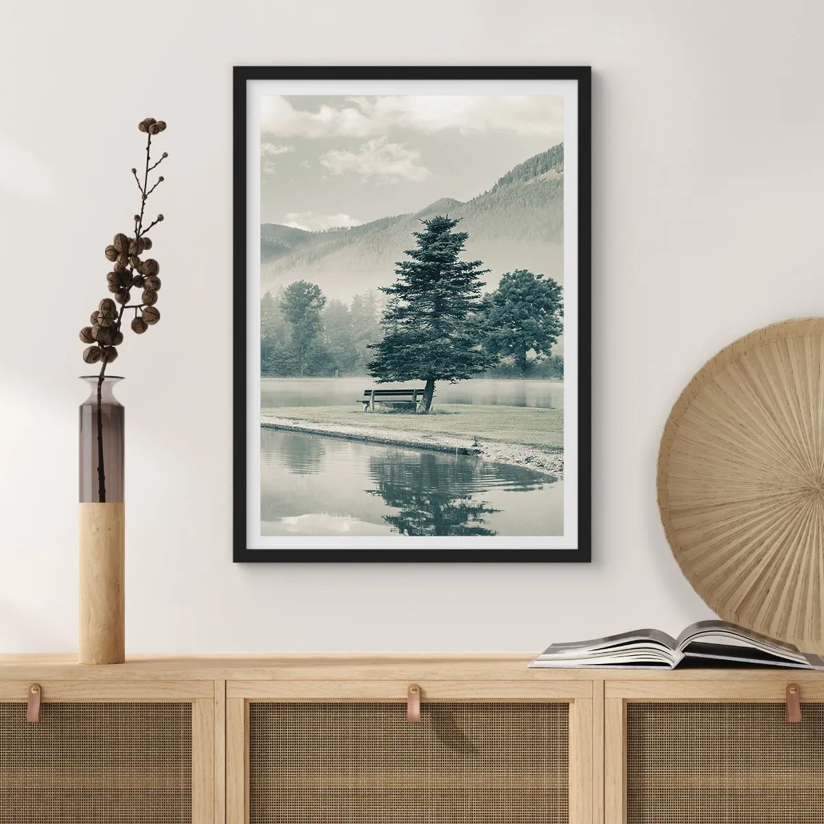 Pôster com moldura preta - O lago ainda está a dormir - 61x91 cm