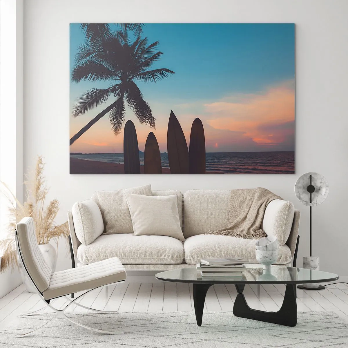 Quadro em vidro - Palmeira e pranchas de surfe na praia ao pôr do sol - 70x50cm - Amanhã também será divertido - Decoração de parede moderna para a sala de estar e quarto ARTTOR