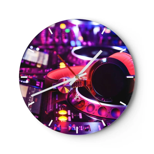 Relógio de parede - Relógio em vidro - Fones de ouvido de DJ em um console com iluminação neon - 30x30cm - Antes da diversão começar - Decoração de parede moderna para a sala de estar, cozinha e quarto ARTTOR