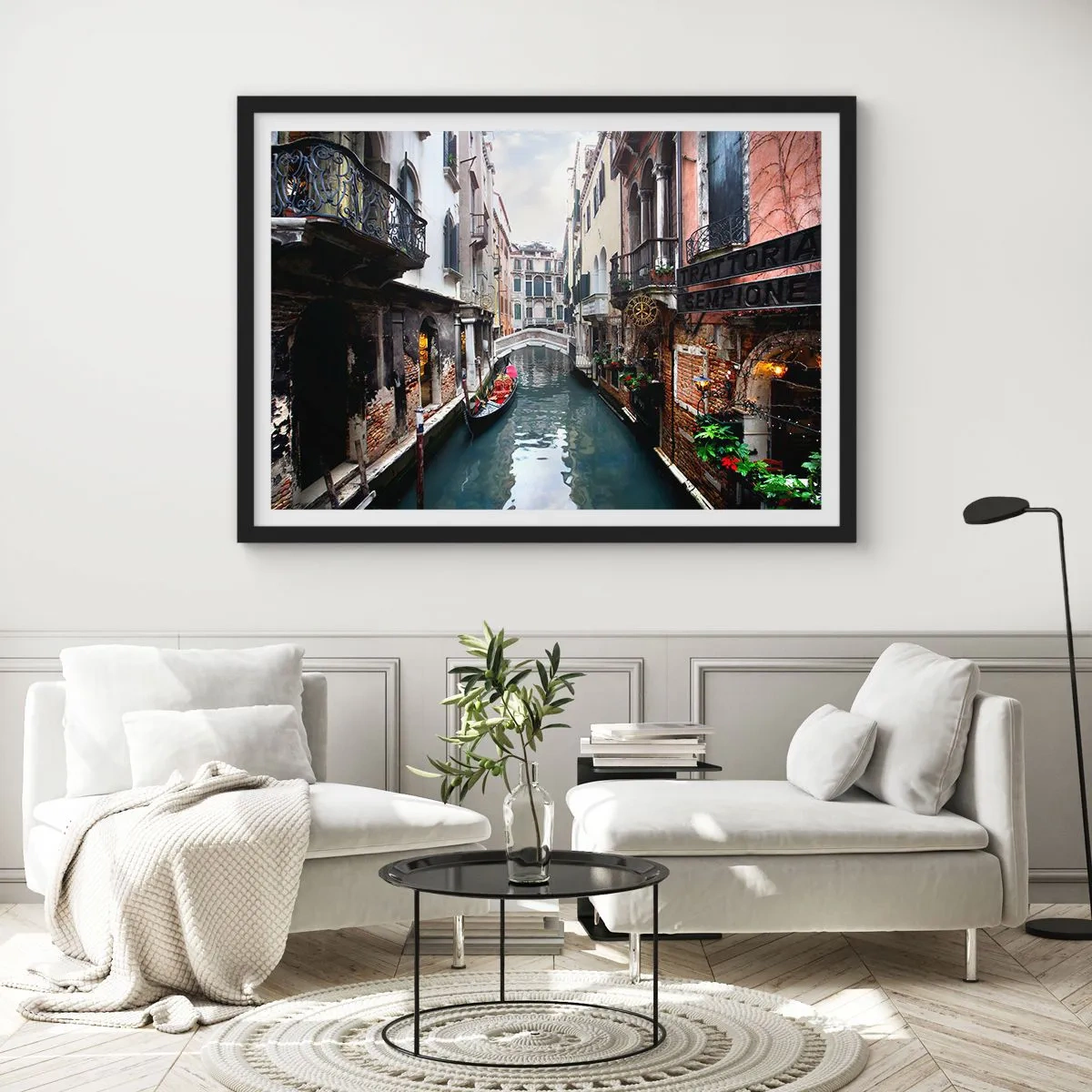 Pôster com moldura preta - Paisagem veneziana com gôndola e ponte - 100x70 cm