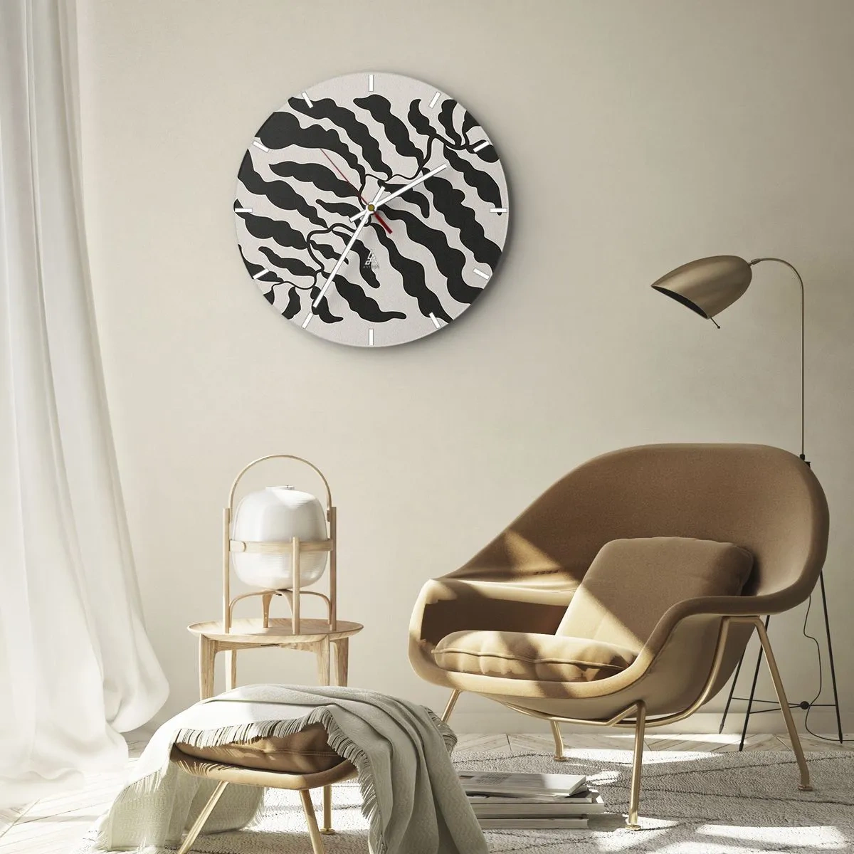Relógio de parede - Relógio em vidro - Formas orgânicas pretas semelhantes a folhas em um fundo claro - 30x30cm - A natureza da praça - Decoração de parede moderna para a sala de estar, cozinha e quarto ARTTOR