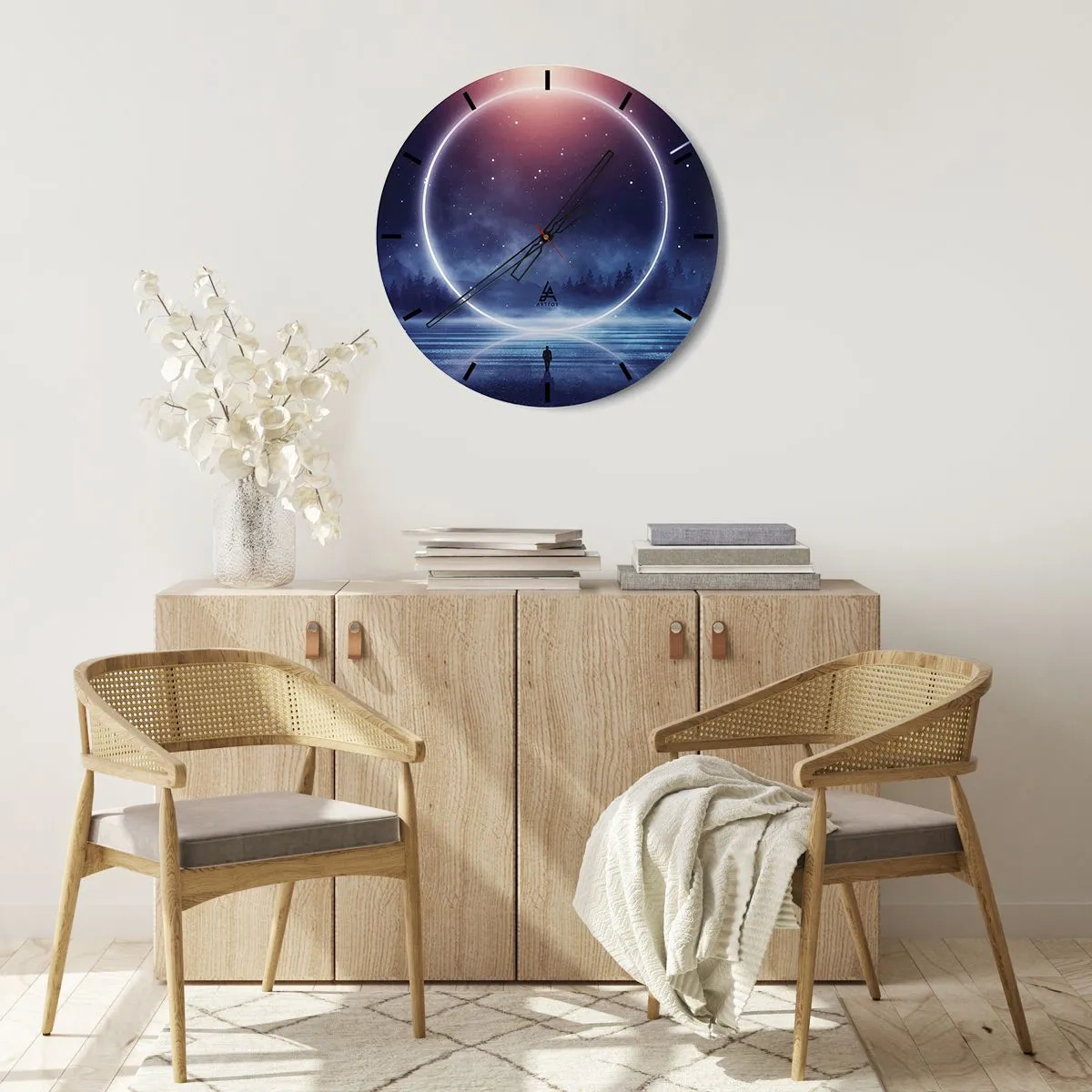 Relógio de parede - Relógio em vidro - Um anel espacial acima da água e uma figura olhando para ele. - 30x30cm - Eles já estão aqui... - Decoração de parede moderna para a sala de estar, cozinha e quarto ARTTOR