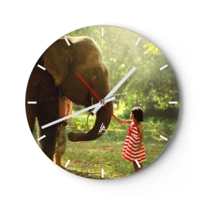 Relógio de parede - Relógio em vidro - Uma garota de vestido vermelho toca a tromba de um elefante na floresta. - 30x30cm - O poder da amizade - Decoração de parede moderna para a sala de estar, cozinha e quarto ARTTOR