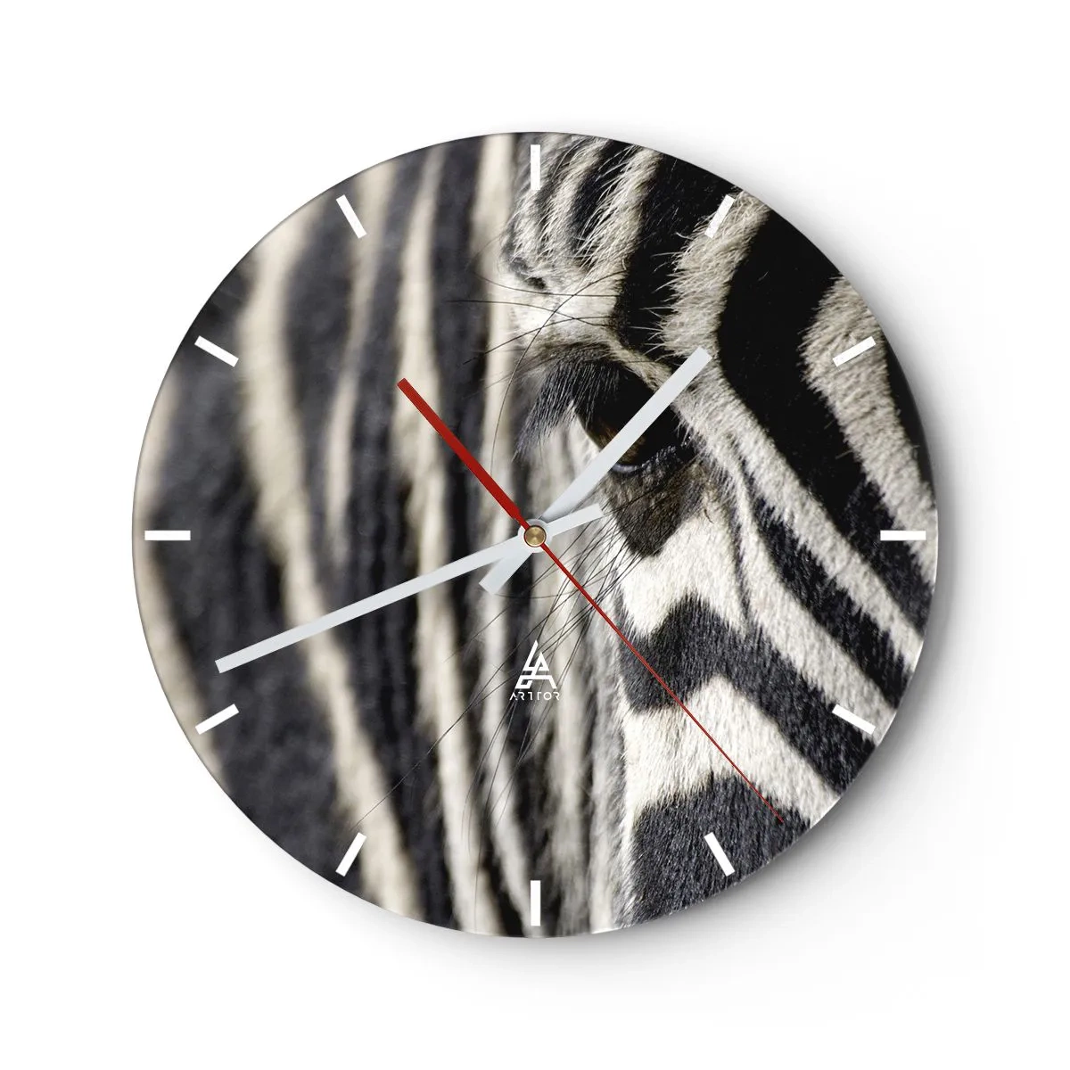 Relógio de parede - Relógio em vidro - Um close-up do olho de uma zebra com listras pretas e brancas - 30x30cm - Retrato em listras - Decoração de parede moderna para a sala de estar, cozinha e quarto ARTTOR
