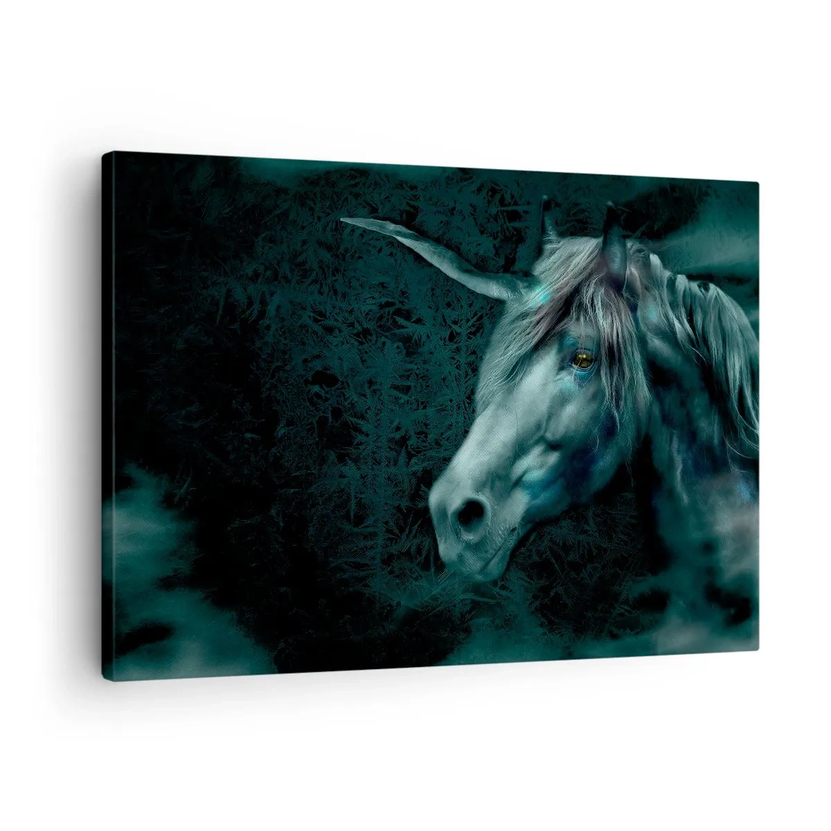 Quadro em tela - Um unicórnio mágico em uma floresta escura e misteriosa com cores fantásticas. - 70x50cm - Na floresta de conto de fadas - Decoração de parede moderna para a sala de estar e quarto ARTTOR