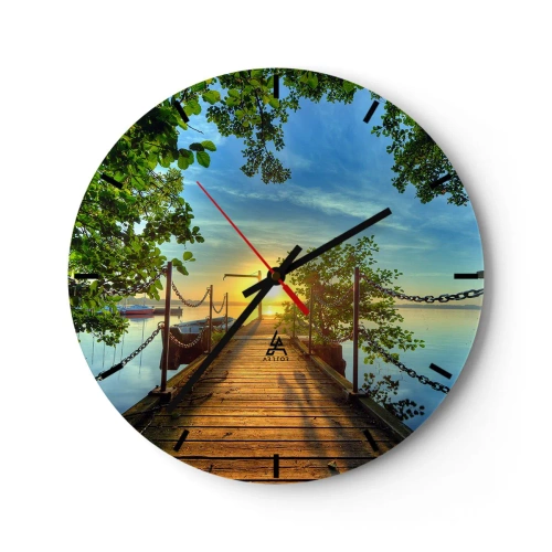 Relógio de parede - Relógio em vidro - Um píer à beira do lago ao pôr do sol cercado por vegetação - 30x30cm - Oeste sobre a água - Decoração de parede moderna para a sala de estar, cozinha e quarto ARTTOR