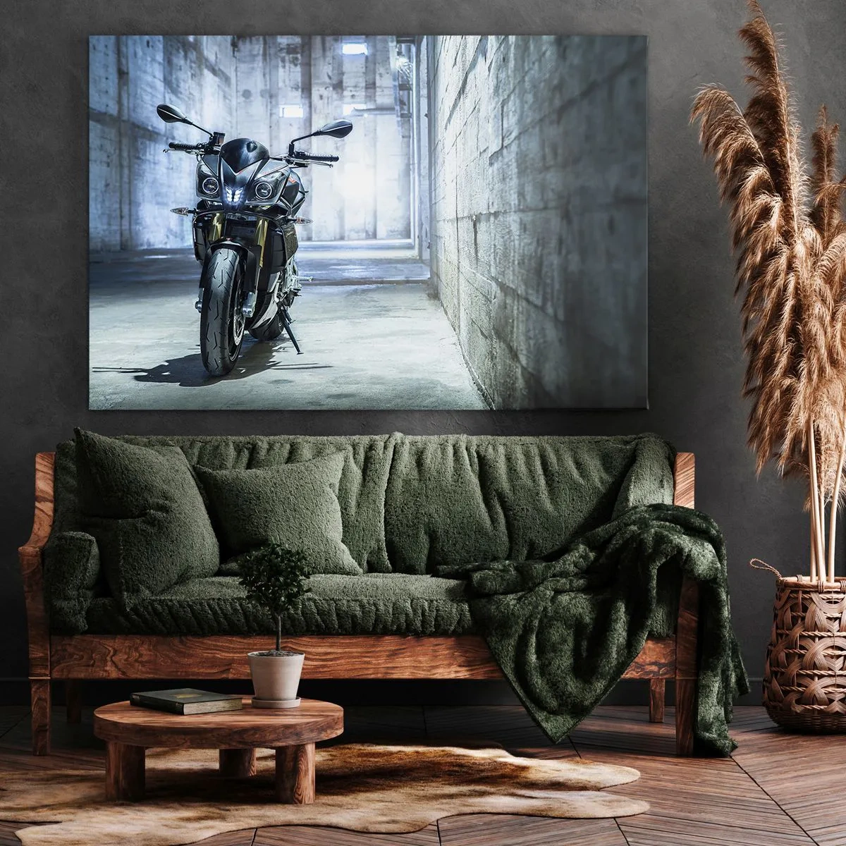 Quadro em tela - Uma motocicleta moderna em um interior industrial - 70x50cm - Antes do motor rugir - Decoração de parede moderna para a sala de estar e quarto ARTTOR
