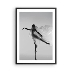 Pôster com moldura preta - Uma dançarina com um véu arejado em uma composição em preto e branco - 50x70cm - Leveza e graça - Decoração de parede moderna para a sala de estar e quarto ARTTOR