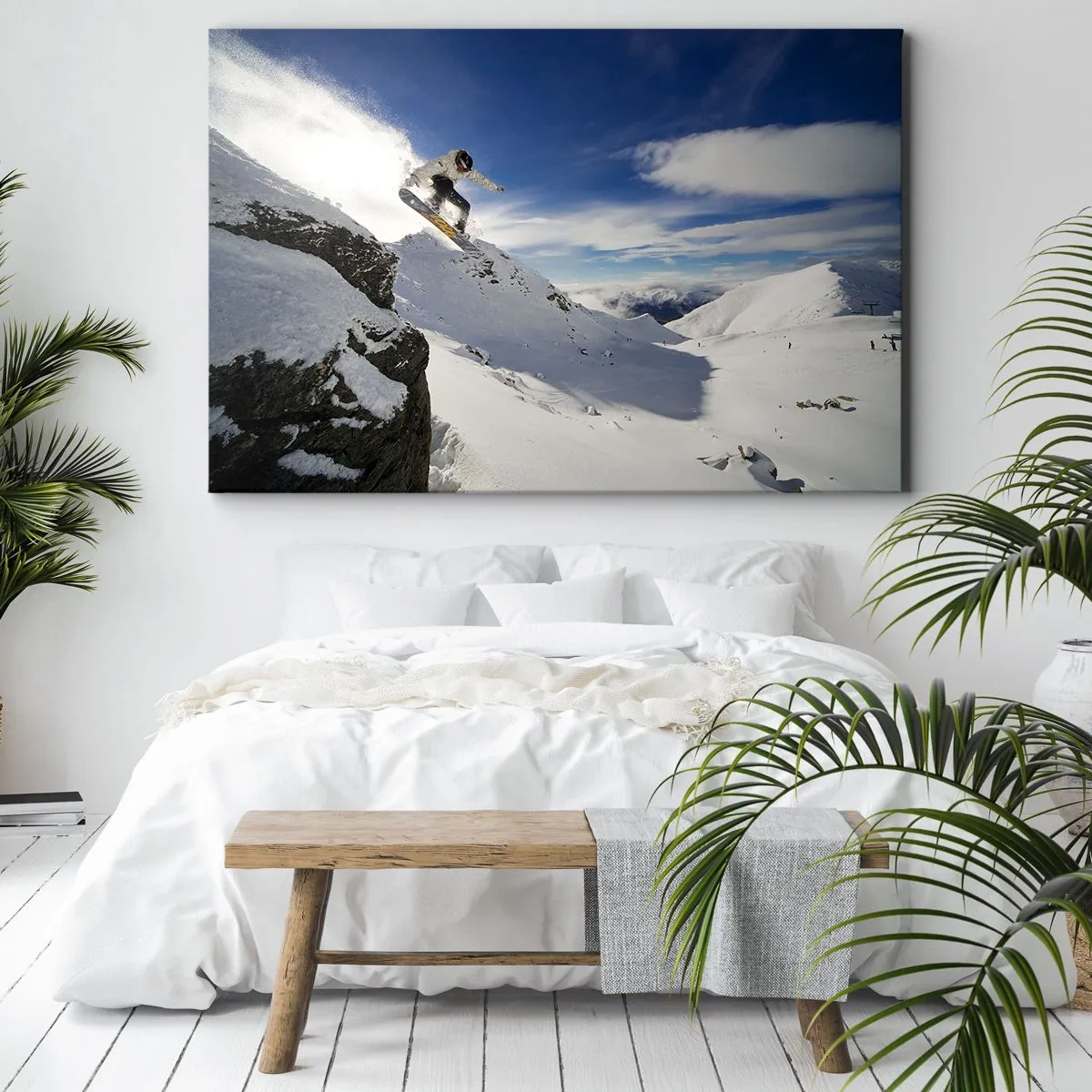 Quadro em tela - Um snowboarder salta de um penhasco com montanhas cobertas de neve ao fundo. - 70x50cm - Liberdade sem fronteiras - Decoração de parede moderna para a sala de estar e quarto ARTTOR