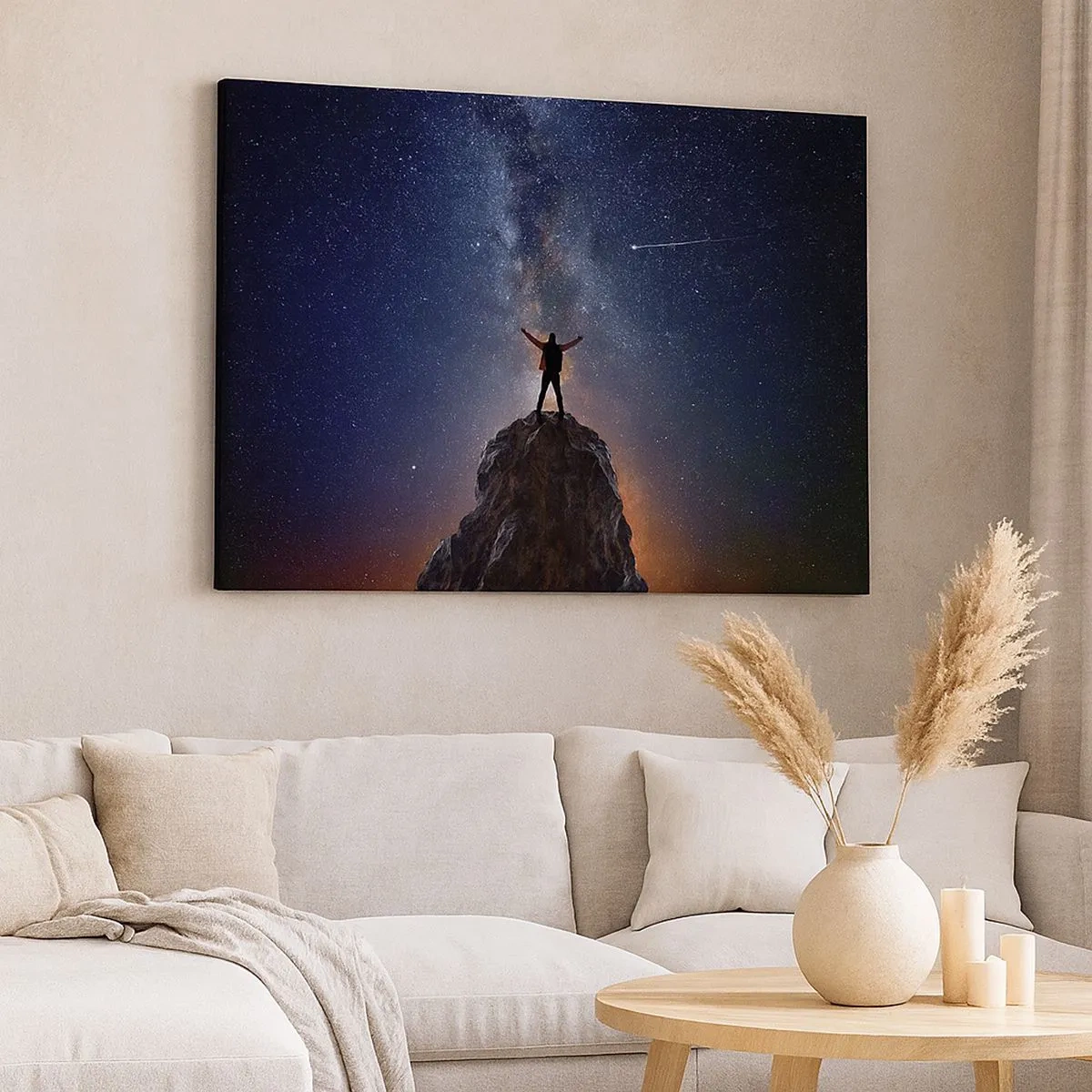 Quadro em tela - Uma figura no topo de uma montanha sob um céu estrelado - 70x50cm - A força está comigo! - Decoração de parede moderna para a sala de estar e quarto ARTTOR