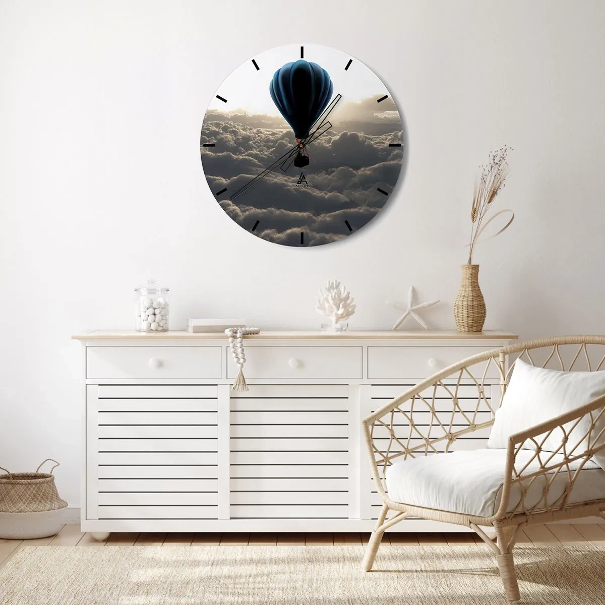 Relógio de parede - Relógio em vidro - Um balão de ar quente voa acima das nuvens ao nascer do sol. - 30x30cm - Andarilho acima das nuvens - Decoração de parede moderna para a sala de estar, cozinha e quarto ARTTOR