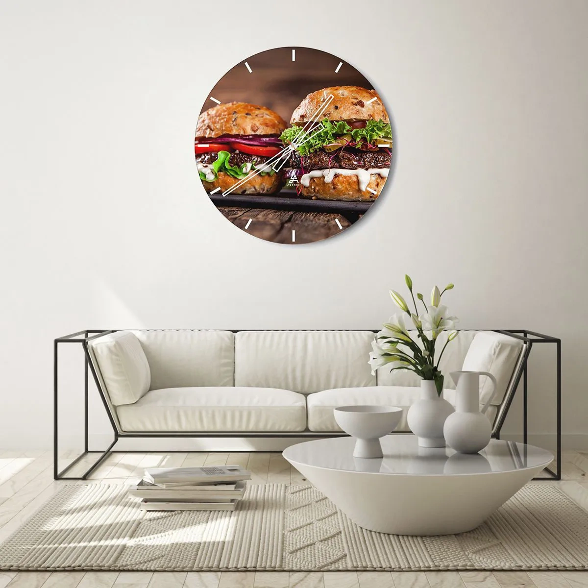 Relógio de parede - Relógio em vidro - Hambúrgueres apetitosos em um fundo de madeira - 30x30cm - Sonho americano - Decoração de parede moderna para a sala de estar, cozinha e quarto ARTTOR