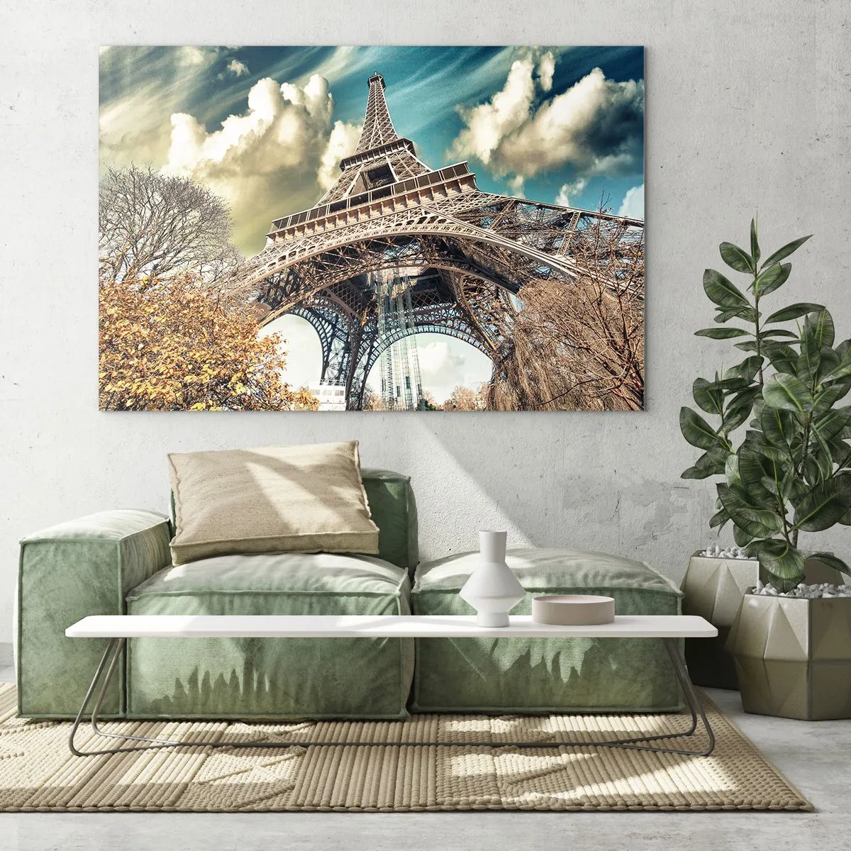 Quadro em vidro - A Torre Eiffel em um cenário de outono contra um céu dinâmico - 70x50cm - E no outono em Paris... - Decoração de parede moderna para a sala de estar e quarto ARTTOR
