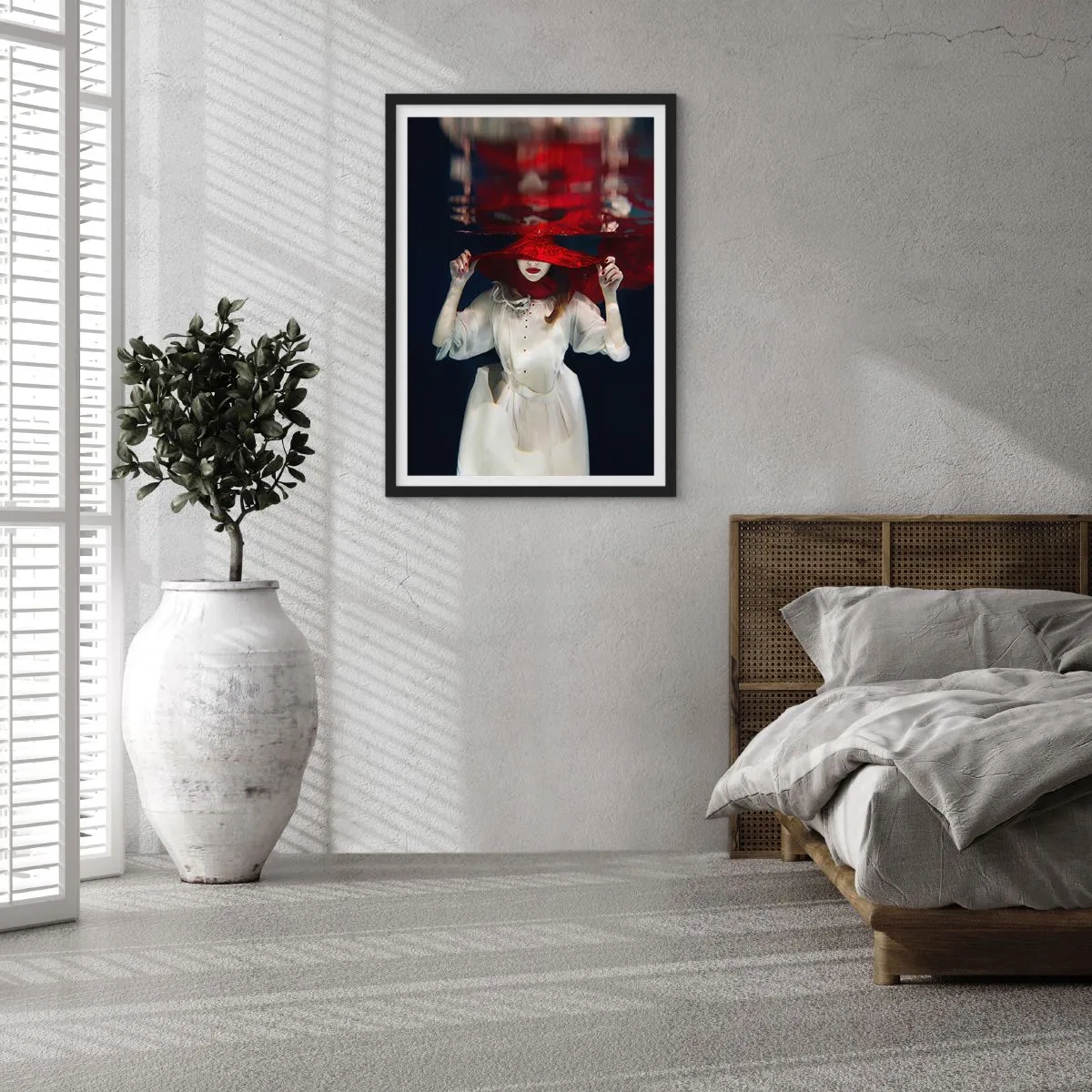 Pôster com moldura preta - Uma mulher com um chapéu vermelho está submersa na água. - 50x70cm - Demônio do Pântano - Decoração de parede moderna para a sala de estar e quarto ARTTOR